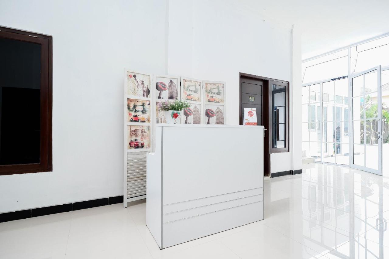 Oyo 1611 Four D'Home Solo Dış mekan fotoğraf