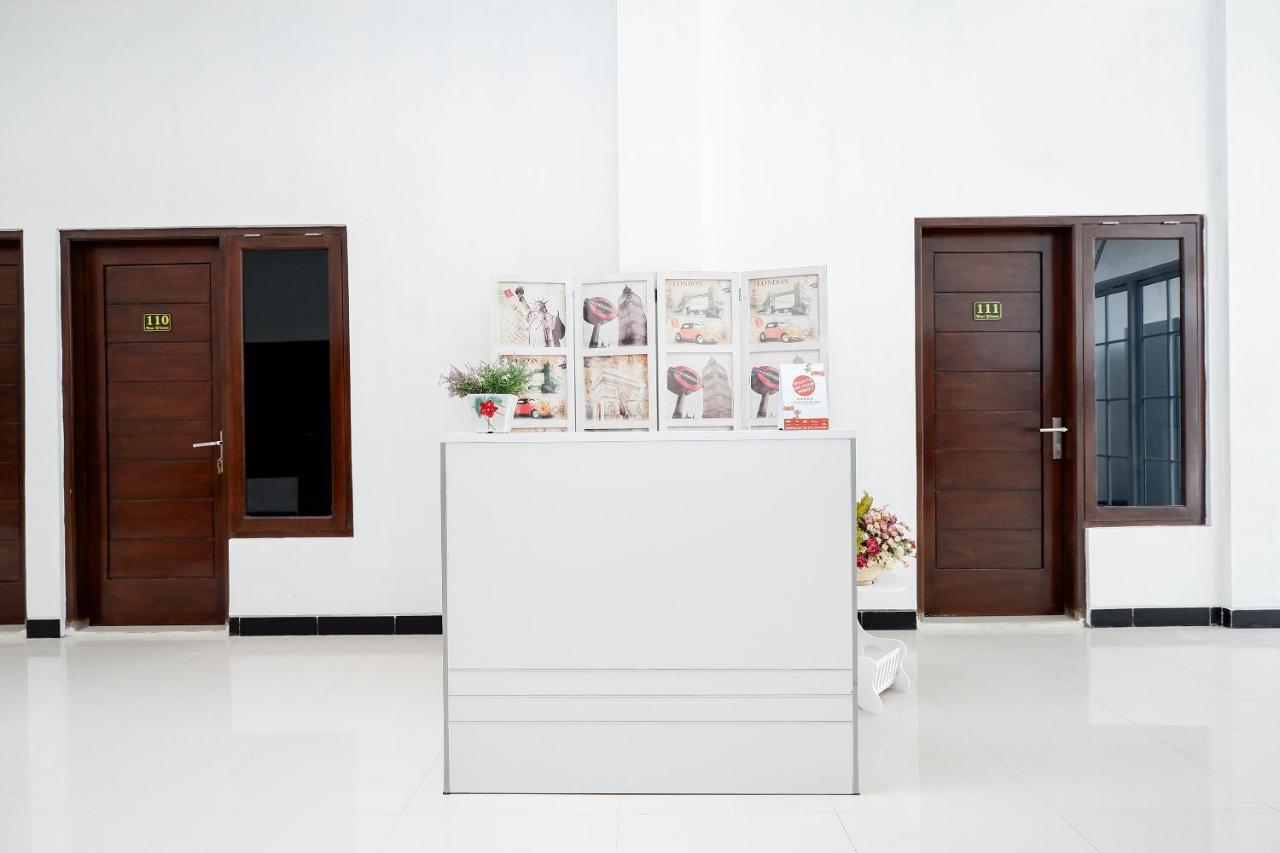 Oyo 1611 Four D'Home Solo Dış mekan fotoğraf