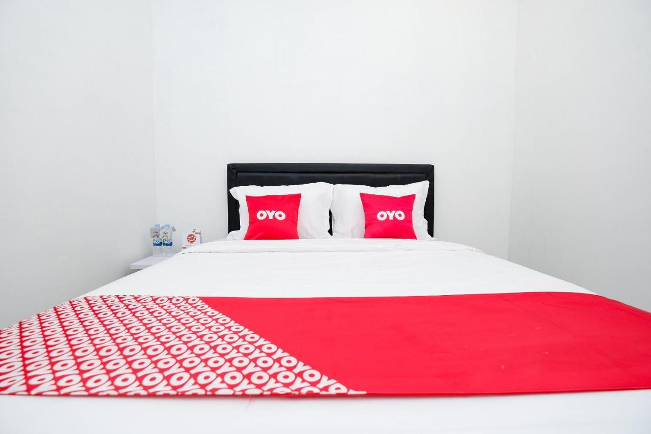 Oyo 1611 Four D'Home Solo Dış mekan fotoğraf