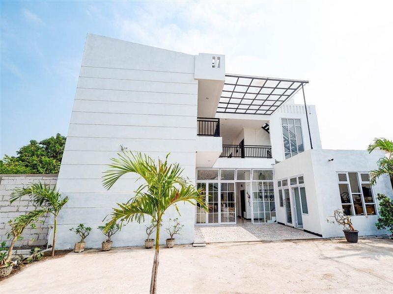 Oyo 1611 Four D'Home Solo Dış mekan fotoğraf