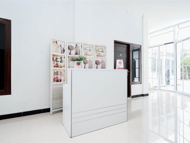 Oyo 1611 Four D'Home Solo Dış mekan fotoğraf