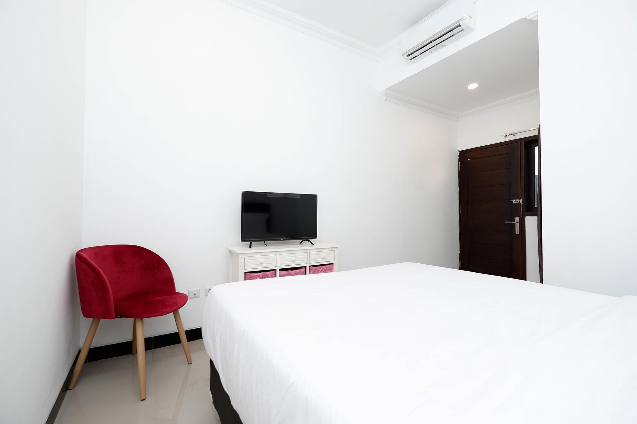 Oyo 1611 Four D'Home Solo Dış mekan fotoğraf